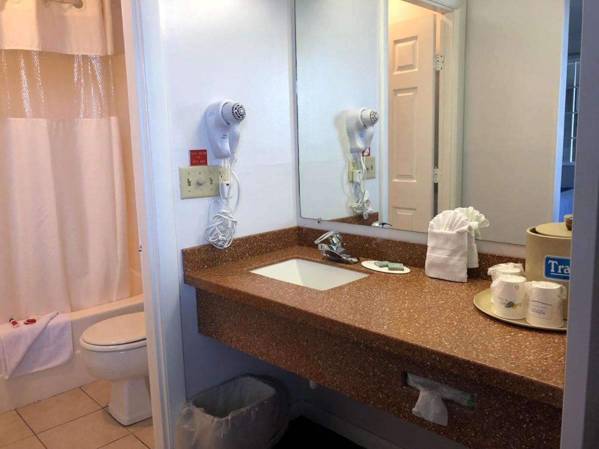 Travelodge By Wyndham Cape Cod Area West Dennis Bilik gambar